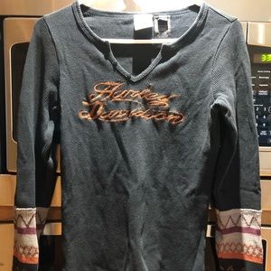 Women’s Harley Davidson long sleeve shirt. Small but fits like medium.
